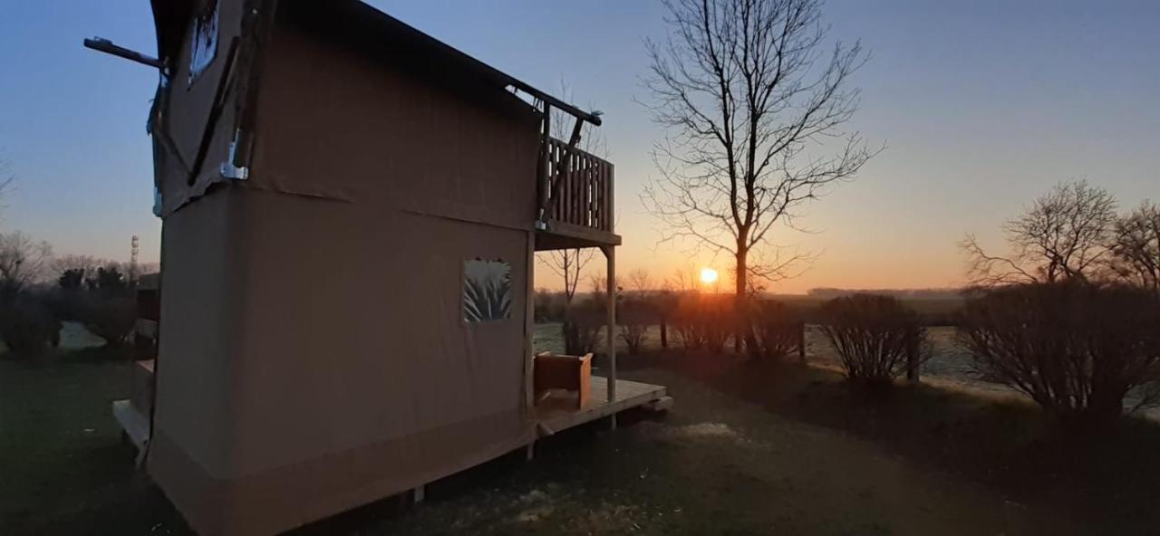 Tente Cabane Du Camping Hautoreille Bannes  Buitenkant foto